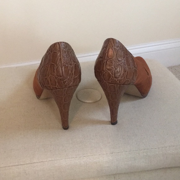 Rust suede pumps - Picture 2 of 7